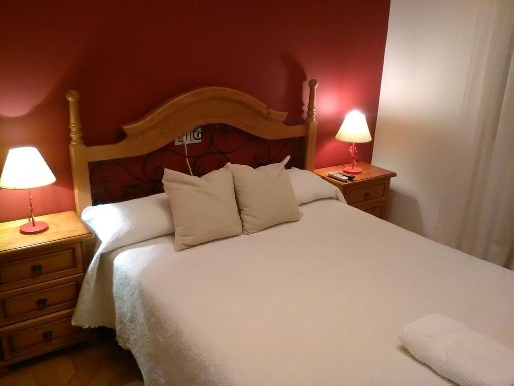 נאבארדונדה דה גרדוס Casa Rural La Esmeralda מראה חיצוני תמונה